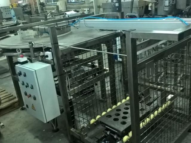 Комплекс загрузки и выгрузки тары из прямоугольных автоклавных корзин (с подвижным дном) в Ессентуках